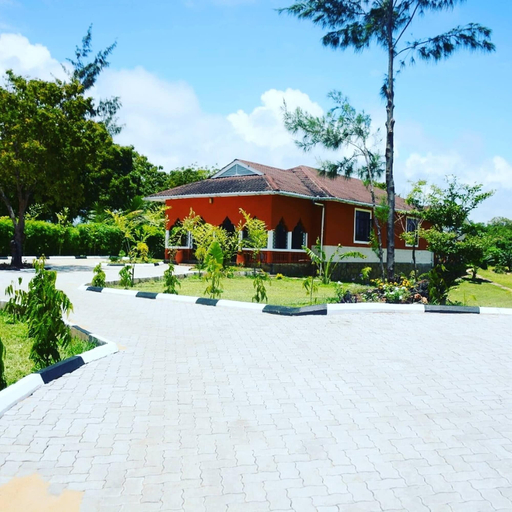 Property grounds 3, Koriwo Gardens Kikambala Home Away From Home !, Kilifi South