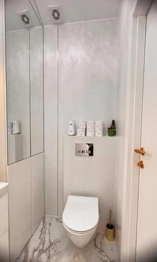 Bathroom 4, The Perfect Cozy Oasis, Kraków City
