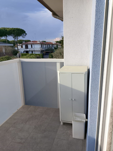 Balcony 3, Comfortable Flat Near the Beach and Luna Park, Venezia