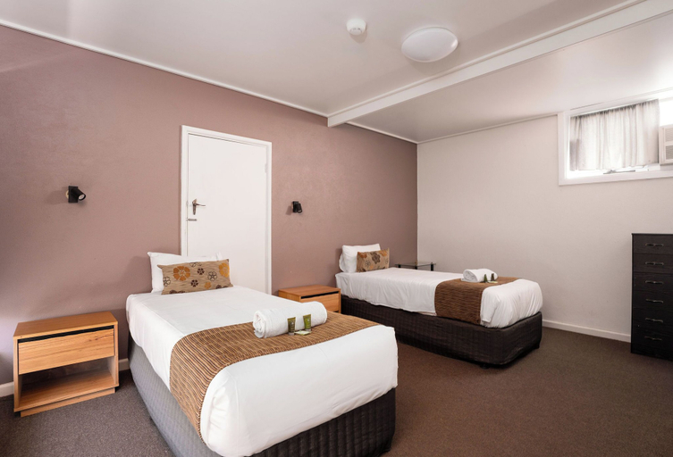 Room 3, Prince of Wales Hotel Motel, Wattle Range - East