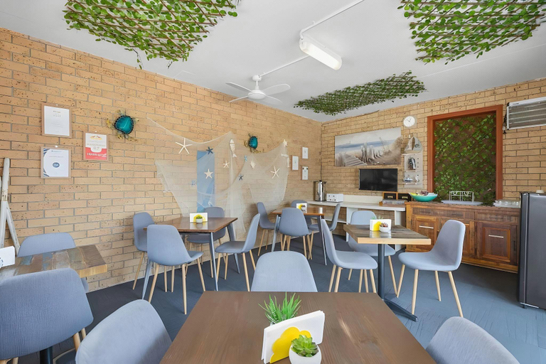 Food & Drinks 5, Tweed Harbour Motor Inn, Tweed Heads