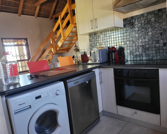 Laundry, Unpretentious peaceful Cottage, West Coast