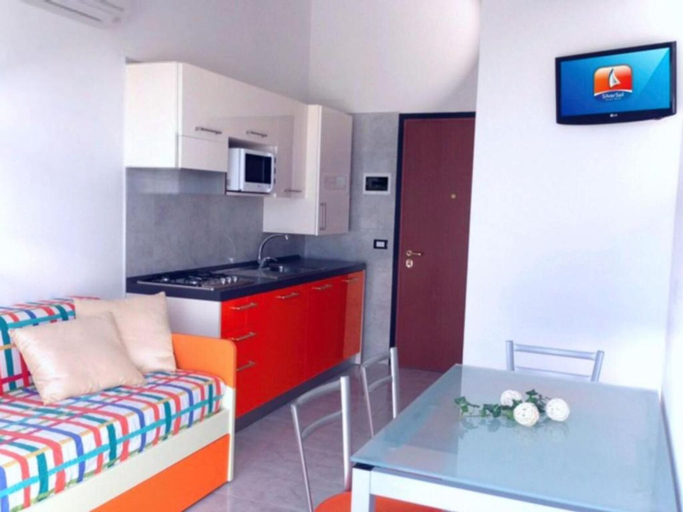 Others 2, Comfortable Flat With Pool in a Excellent Location, Venezia