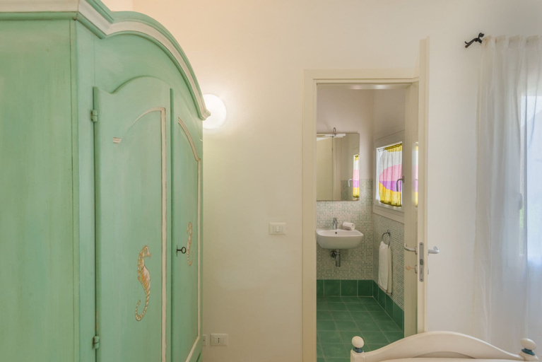 Bathroom 5, Elegant Residence Ea Bianca 2 Bedroom Sleeps 6 Plus Extra bed Available No0715, Olbia-Tempio