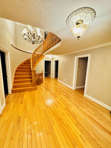 Interior 2, Luxury house 7 bdrms - near airport, sq 1, Private Backyard, Peel