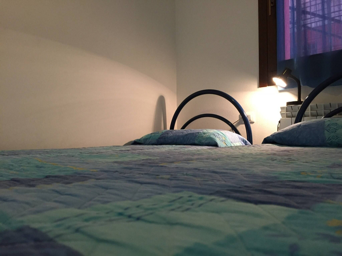 Room 2, Cozy apartment with balcony-Beahost, Rovigo