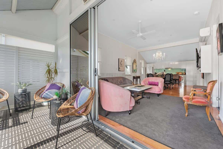 Interior 2, Luxe Inner-city Home With City Views! ~ Teneriffe, Newstead