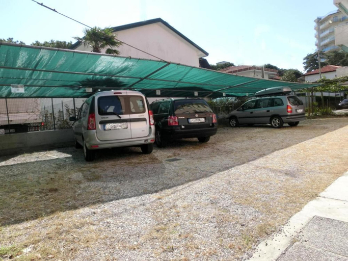 Parking, Modern Three-room Apartment With Side Sea-view, Udine