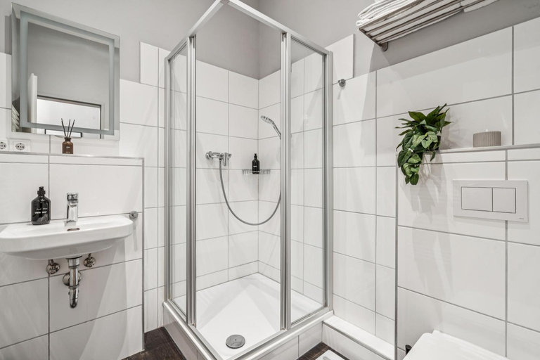 Bathroom 3, WM Apartments, Berlin