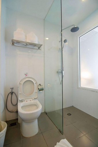 Bathroom 4, Mirage Express Patong Phuket Hotel, Phuket Island