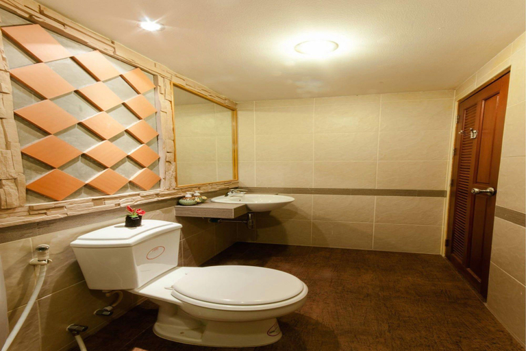 Bathroom 4, Sa-Bai-Dee Condo, Muang Chon Buri