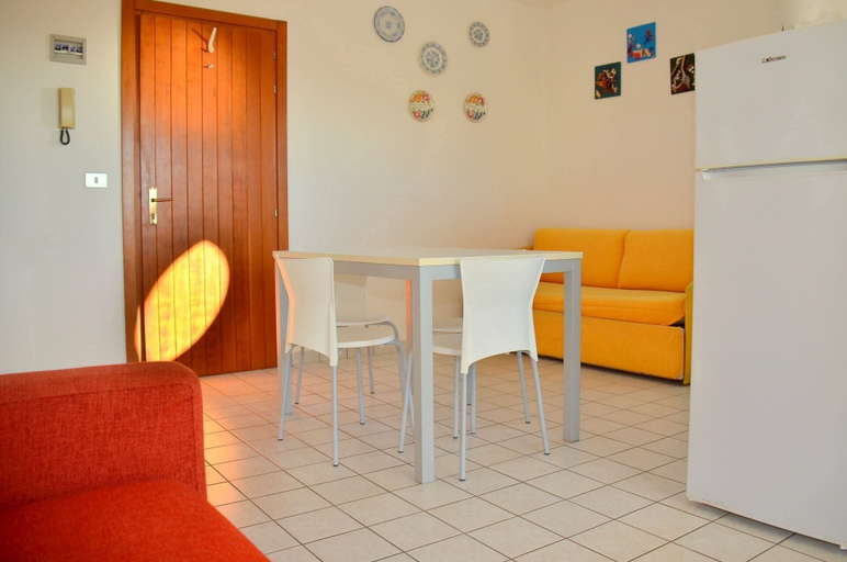 Living area, Experience the Beach Breeze in our Bright Flat, Venezia