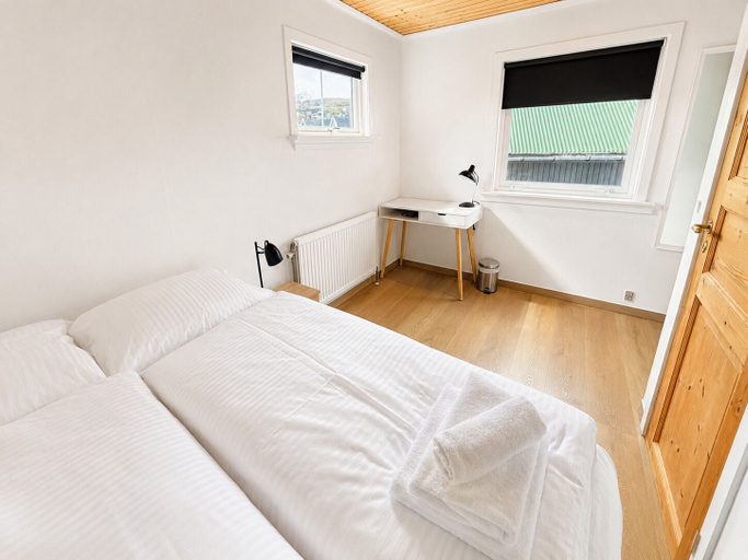 Room 2, Ocean View Apartment - Heart of Tórshavn, Tórshavn