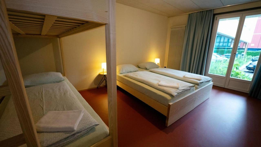 Bedroom 3, Bern Youth Hostel, Bern