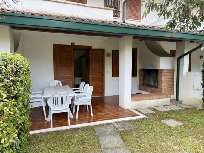 Primary image, Lovely Villa With Pool, Garden and Fireplace, Venezia