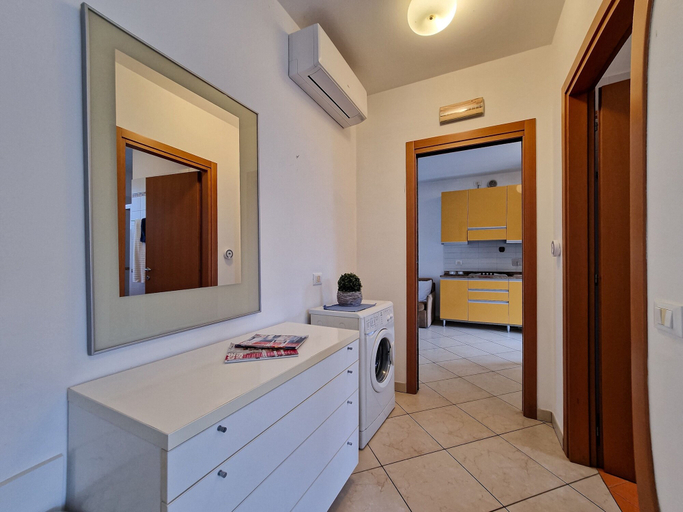 Interior 5, Colourful Flat With a Fenced Garden, Venezia