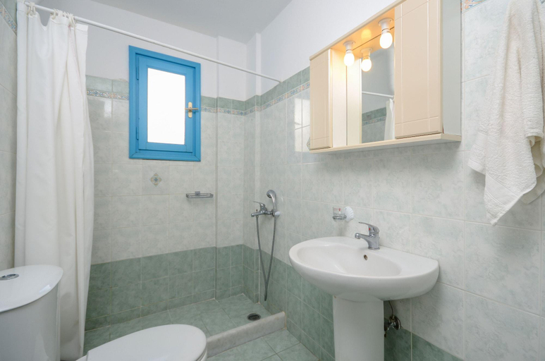 Bathroom 3, Mike S Studios, South Aegean