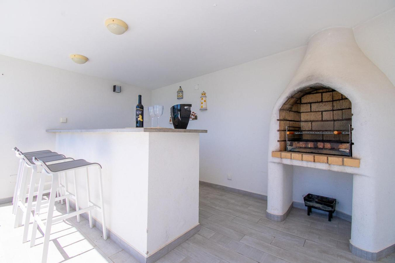 Others 4, Villa Centeanes · Luxury villa,enviable position s, Lagoa