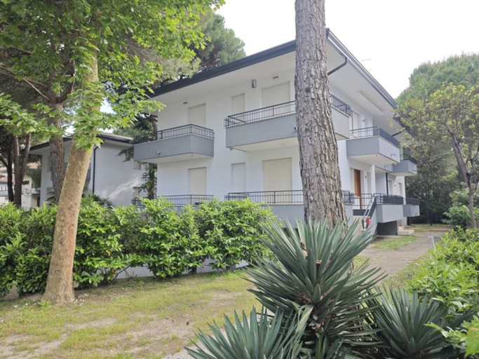 Front of property, Welcoming Apartment Nestled in the Pine Forest, Udine