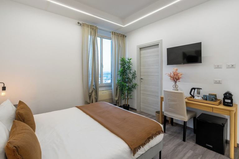 Bedroom 3, ReRent Rooms - 36 Trionfale Guesthouse, Rome