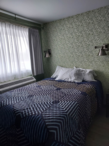 Bedroom 4, Wolastoq Inn and Suites, Aroostook