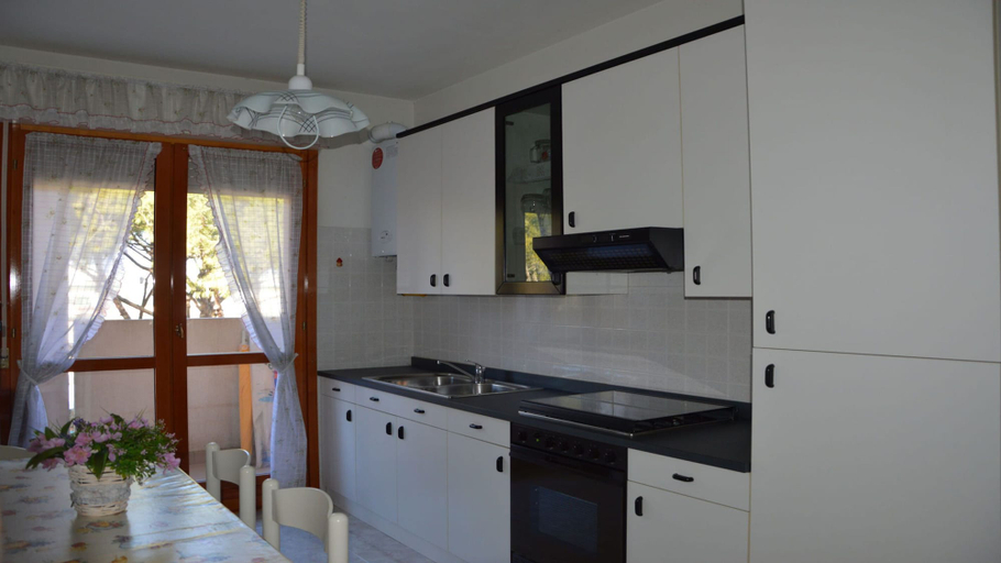 Interior 5, Quiet House Near Caorle Beach, Venezia