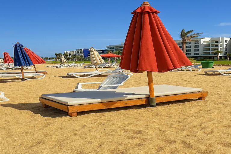 Beach 3, Luxurious Chalet in Porto Said With Beachfront, Al-Manasrah