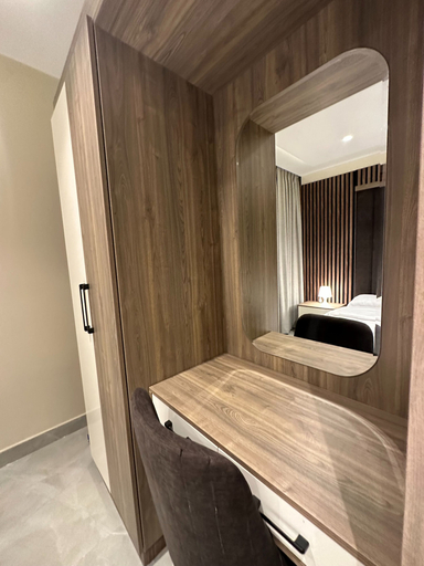 Room 2, Charming Amman Apartment with Electric Heating  Satellite TV, Amman