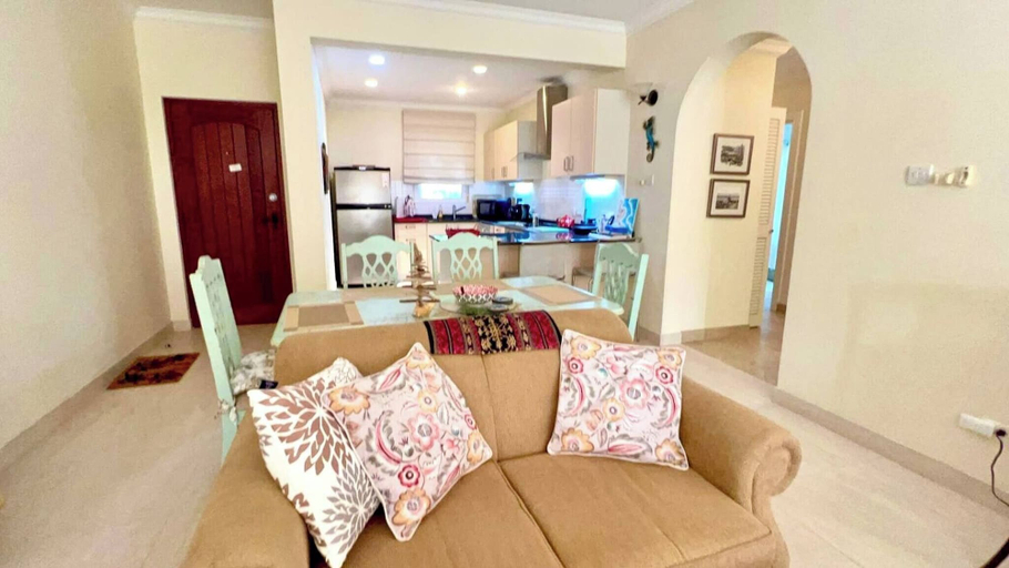 Living room 5, Island Time El Sol - by Zenbreak
