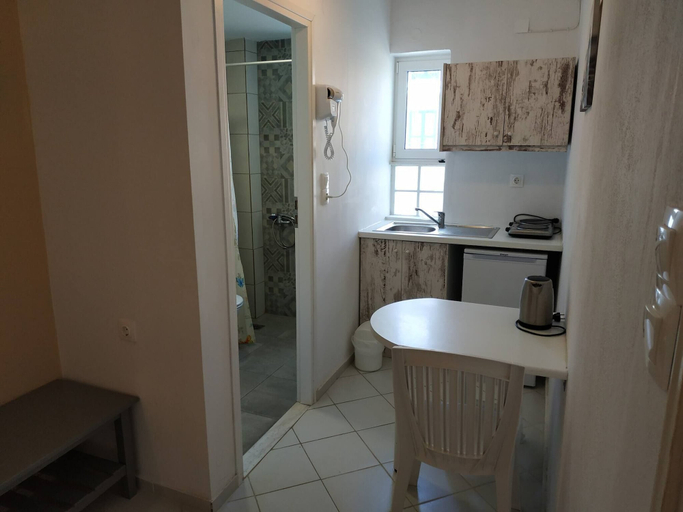 Bathroom 3, Small Apartment For 3 Pers 70meters From The Beach, Crete