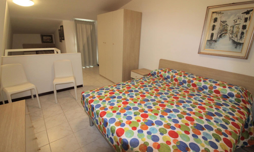 Room 2, Modern Duplex by the Beach, Udine