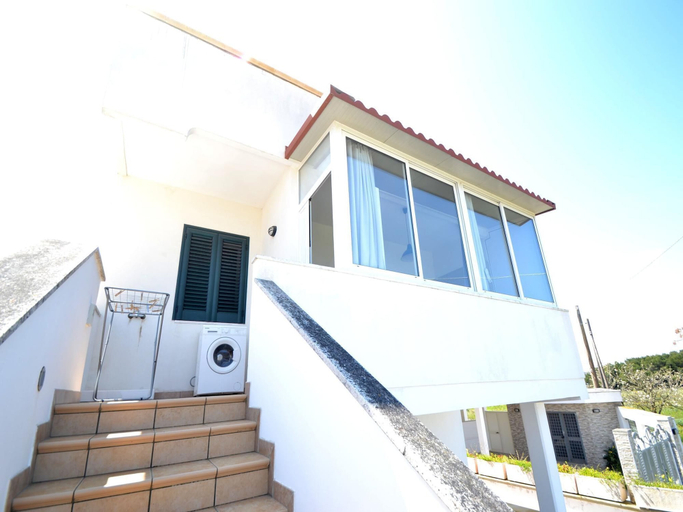 Others 2, Three-room Apartment With air Conditioning on the First Floor - Torre Dell'orso, Lecce