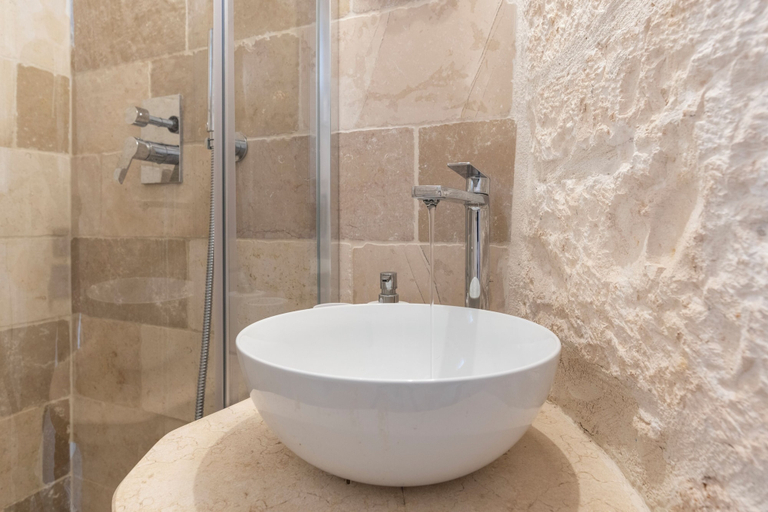 Bathroom 5, Nonna Nella in the Detached Holiday Home, Brindisi