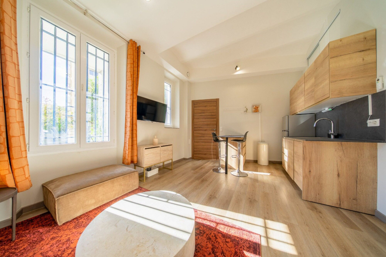Room 5, 328 L Ambre in Cannes, Alpes-Maritimes