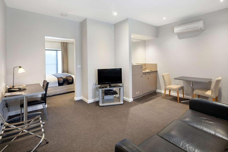 Others 5, Ballarat Suites, Ballarat - Central