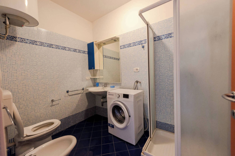 Laundry, Renewed Flat in a Seafront Building With Pool, Venezia