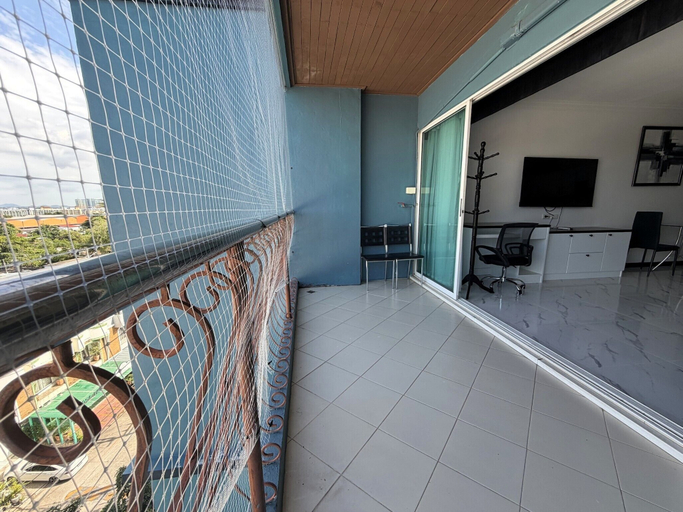 Property grounds, Spacious Studio With Balcony - TW Platinum Suites, Jomtien, Pattaya