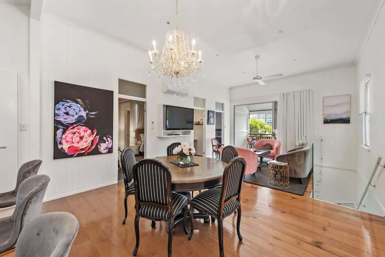 Interior 5, Luxe Inner-city Home With City Views! ~ Teneriffe, Newstead