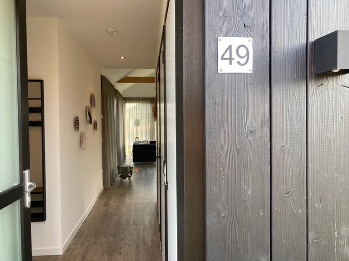 Interior 5, 4-person Chalet Albatros by the Water With Parking Space, Dongeradeel