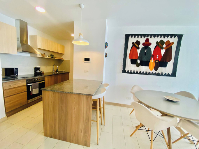 Interior 5, Beautiful Apt-balcony in La Carolina 70 Qled TV, Quito