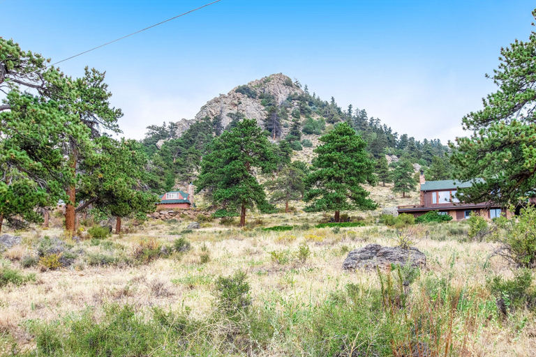 Mountain view, Charming Cabin With Full Kitchen, Furnished Deck, & Incredible Views, Larimer