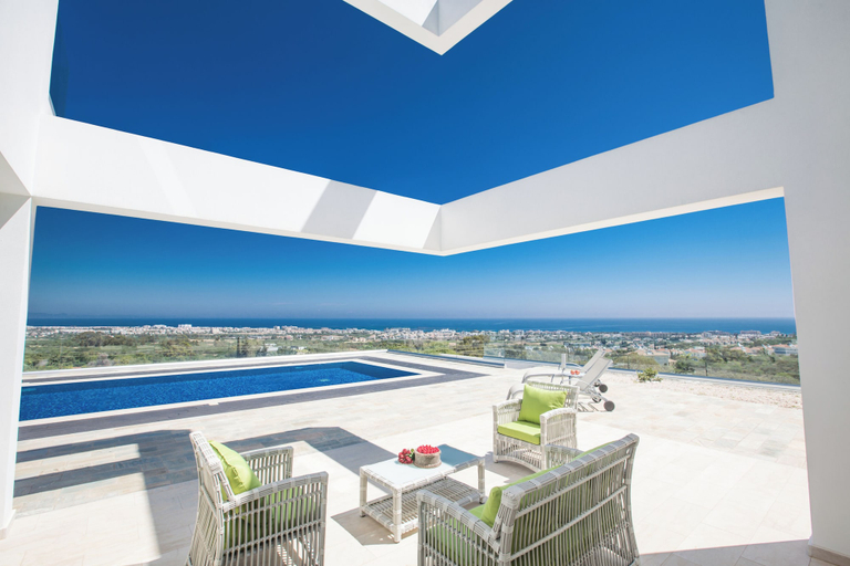 Pool 3, KO1 With Breathtaking sea Views
