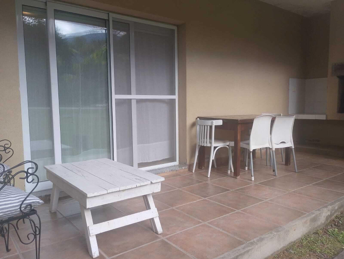 Outdoor dining 5, Monoambiente de Categoría, Capital