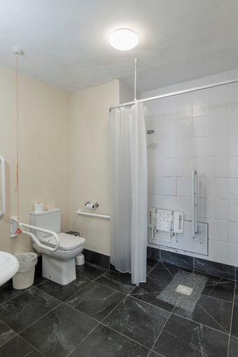 Bathroom 4, The Bannville Hotel, Armagh, Banbridge and Craigavon