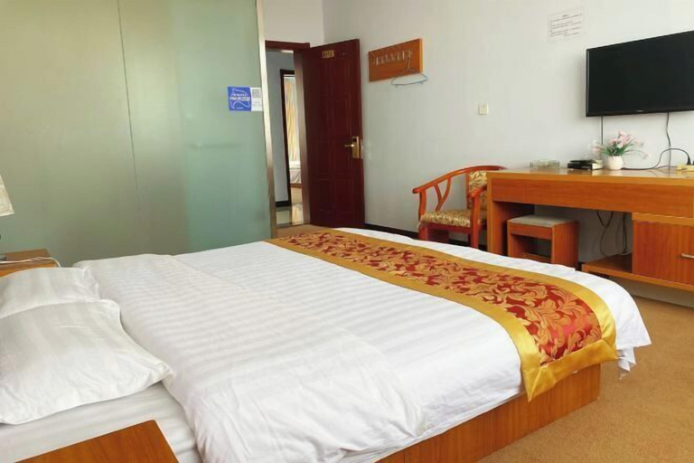 Room 2, Guyuan hongbaoge Manor, Zhangjiakou
