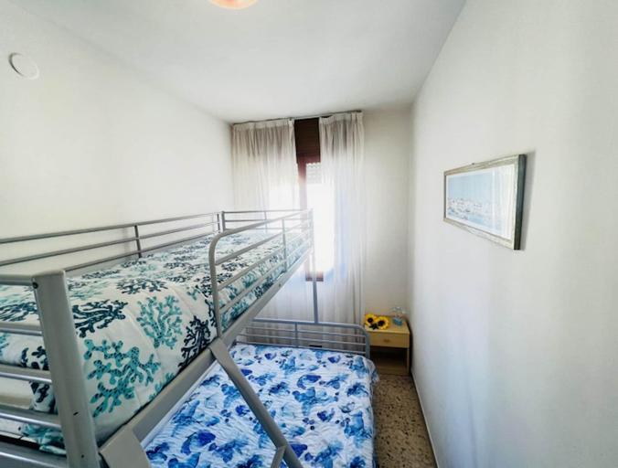 Bedroom 4, Comfy Seafront Apartment-beahost, Venezia