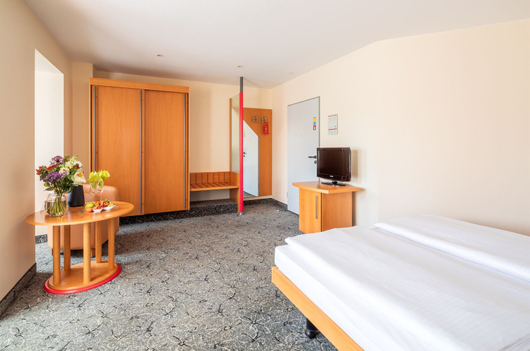 Bedroom 5, Abacus Tierpark Hotel Berlin, Berlin