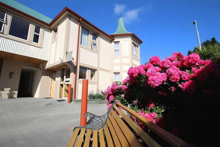 Exterior & Views 1, Amross Motel, Dunedin