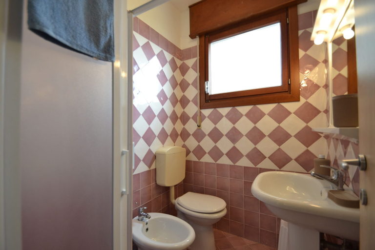 Bathroom, Coastal Flat With Balcony, Venezia