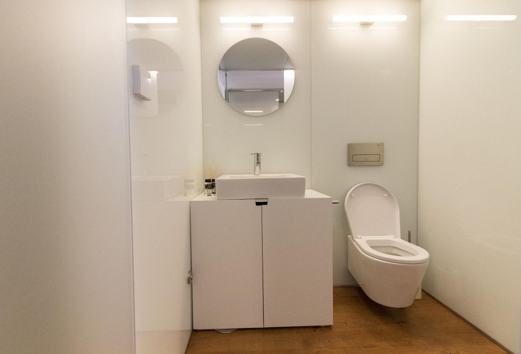 Bathroom 4, Casa Da Picaria, Porto